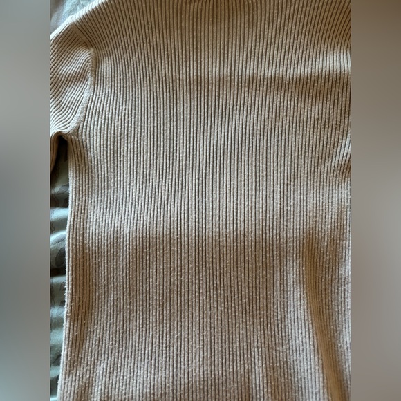 Express light pink top - Picture 3 of 5